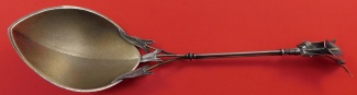 Berry Spoon GW  w/ leaf design above bowl  stippled  10 1/2