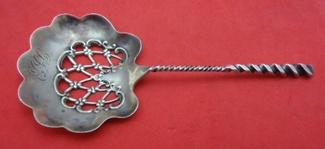 Nut Spoon 4 1/2