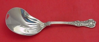 Berry Spoon conch  9 3/8
