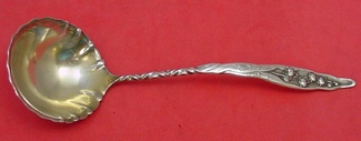 Sauce Ladle GW  fluted  twist handle  6 1/4