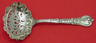 Sugar Sifter scalloped  5 3/4