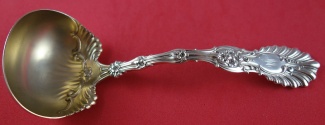 Gravy Ladle GW  w/ flowers in bowl  7