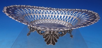 Nut Dish #4038  footed pierced  4.1oz  6 1/2