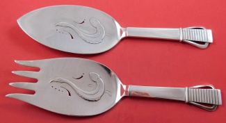 Fish Serving Set 2-pc  FH  AS  GI mark  w/ wings  pierced  10 1/8