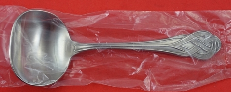 Gravy Ladle  factory sealed  7 1/2