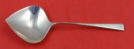 Nut Spoon not pierced - Dimension by Reed and Barton - Sterling