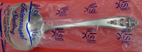 Gravy Ladle factory sealed  6 1/2