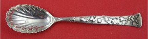 Sugar Spoon shell w/ gourds 5 7/8