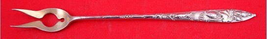 Oyster Fork w/ squash motif  GW 6 1/8